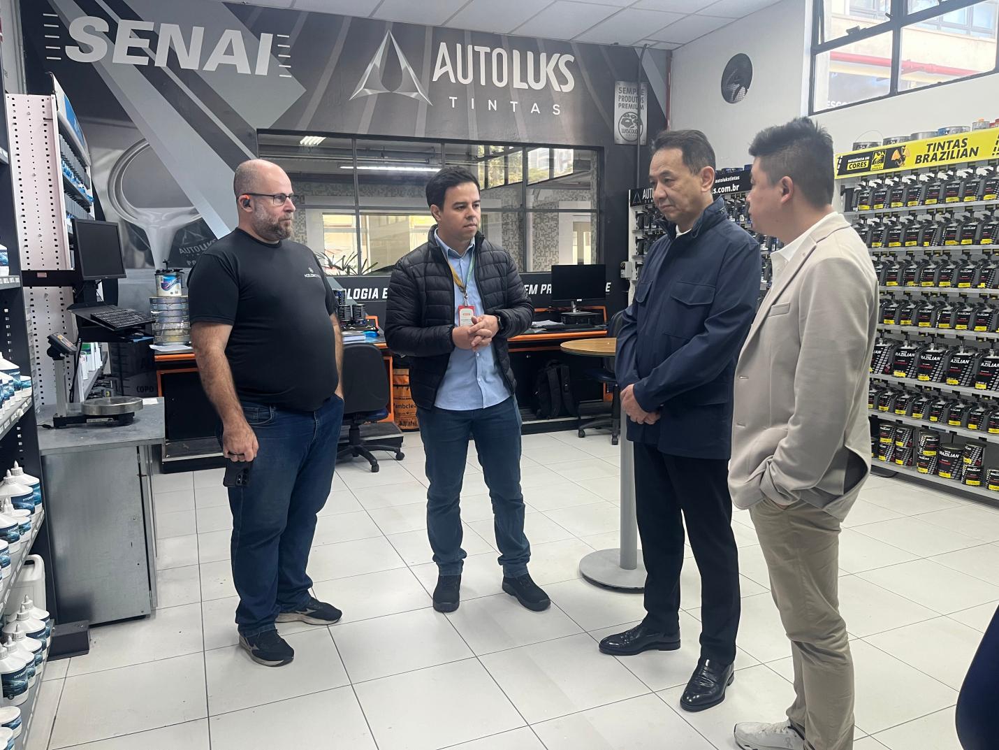 Representantes da Cavalletta e do SENAI em encontro sobre capacitação técnica